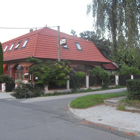 Arco Penzion Ostrava Luaran gambar